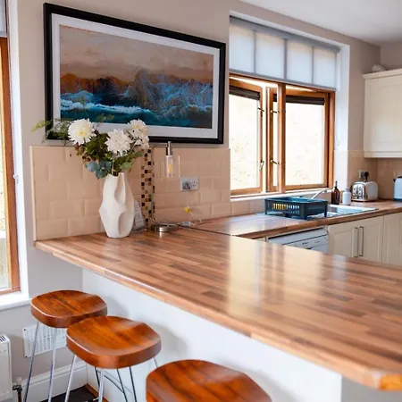 Апартаменты An Garaiste Росс-Карбери