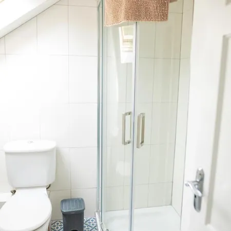 Апартаменты An Garaiste Росс-Карбери